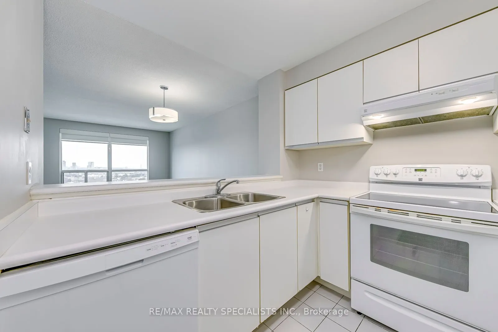 2177 Burnhamthorpe Road W #1605