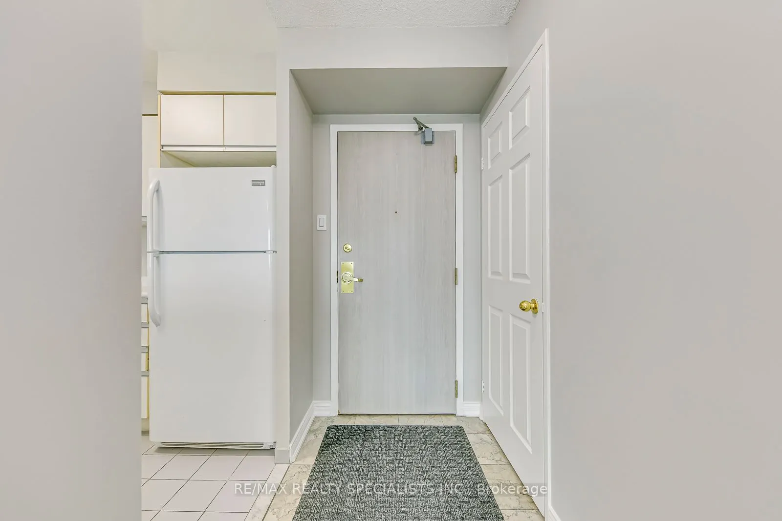 2177 Burnhamthorpe Road W #1605