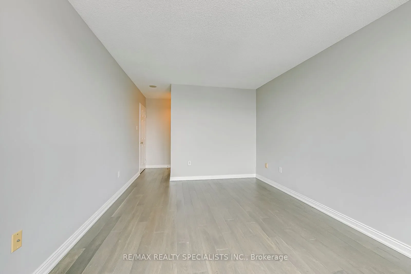 2177 Burnhamthorpe Road W #1605