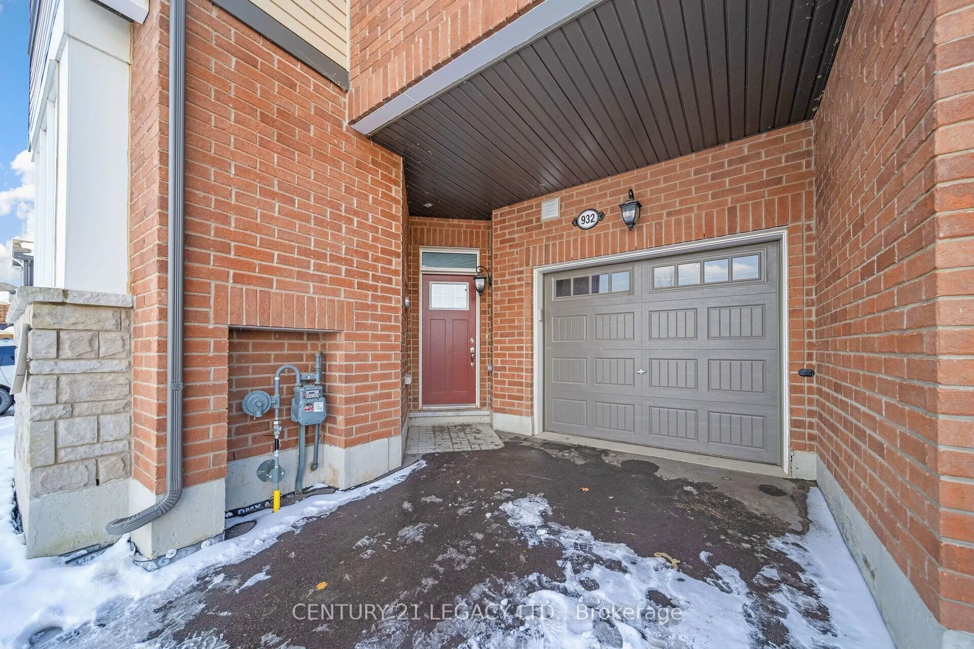 932 Cherry Court