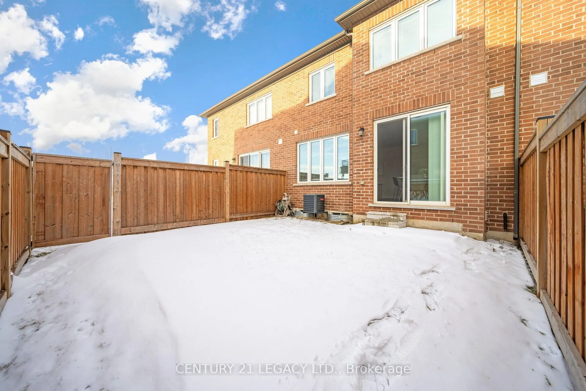 932 Cherry Court