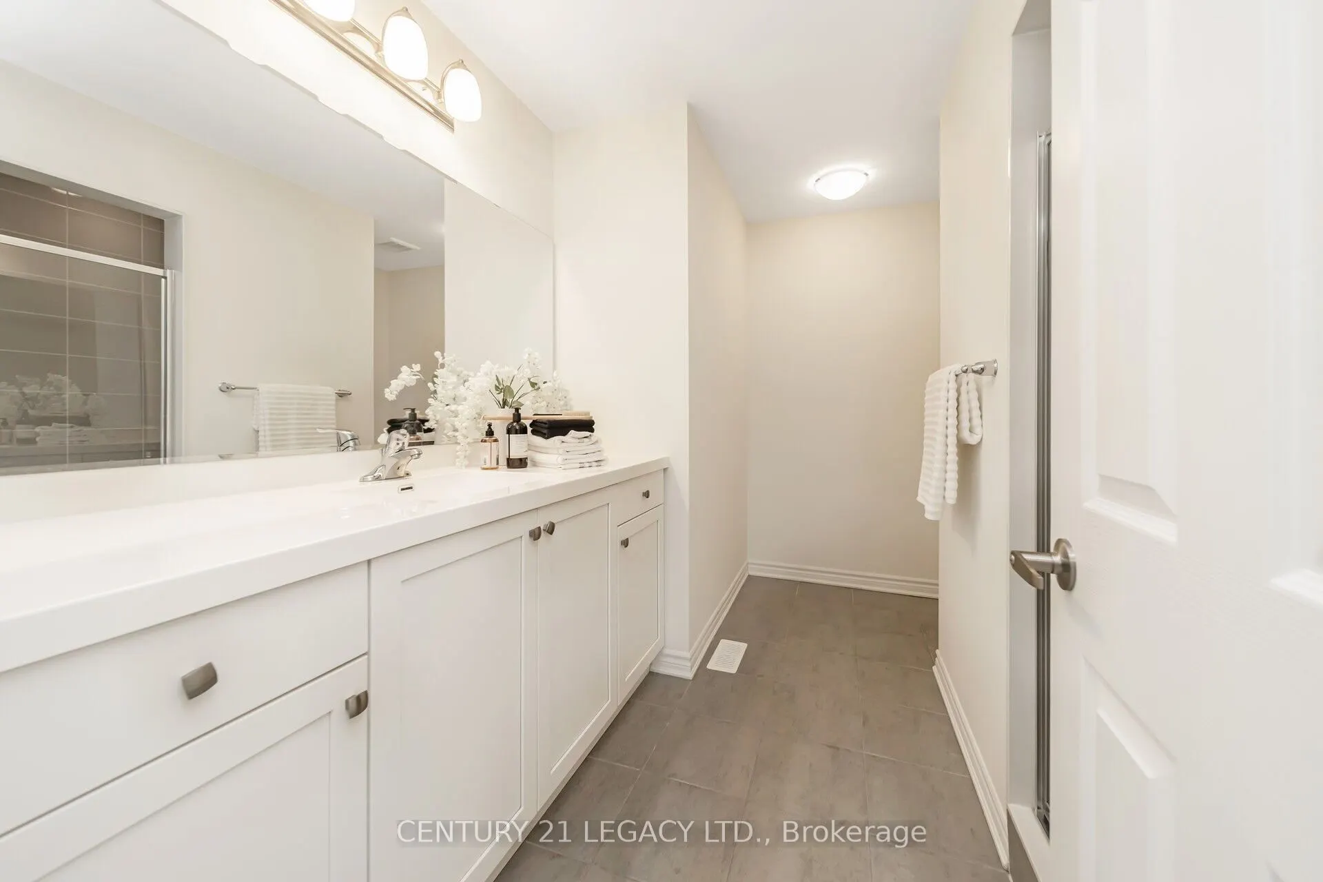 932 Cherry Court