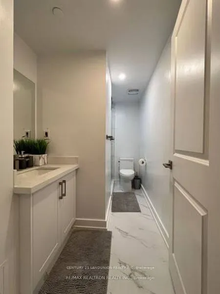 98 William Duncan Road E