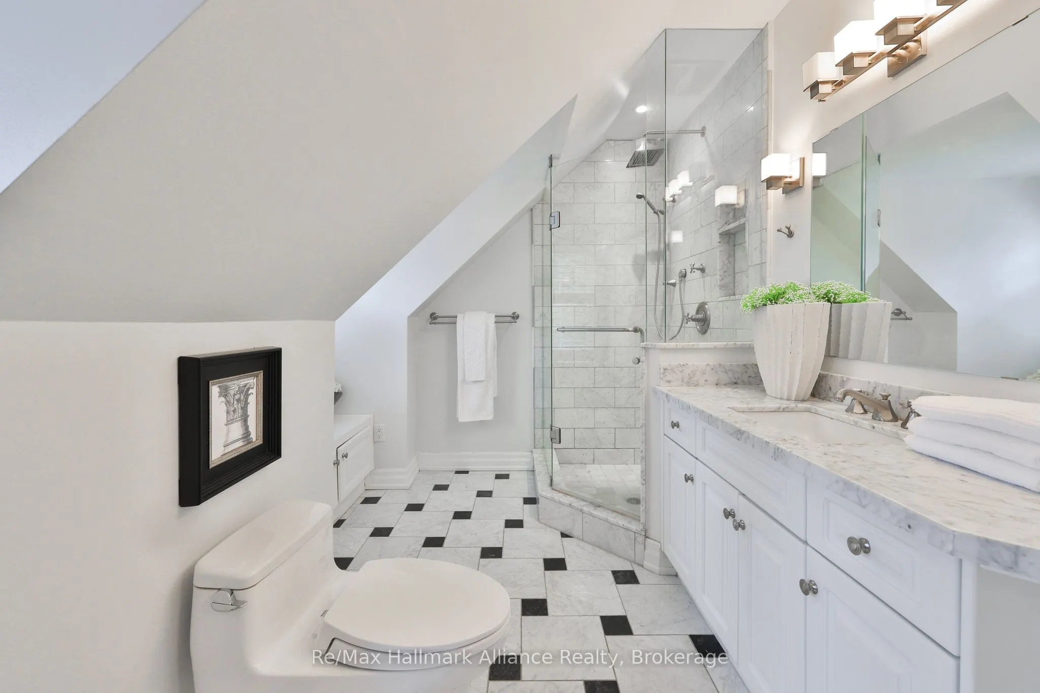 1207 Linbrook Road