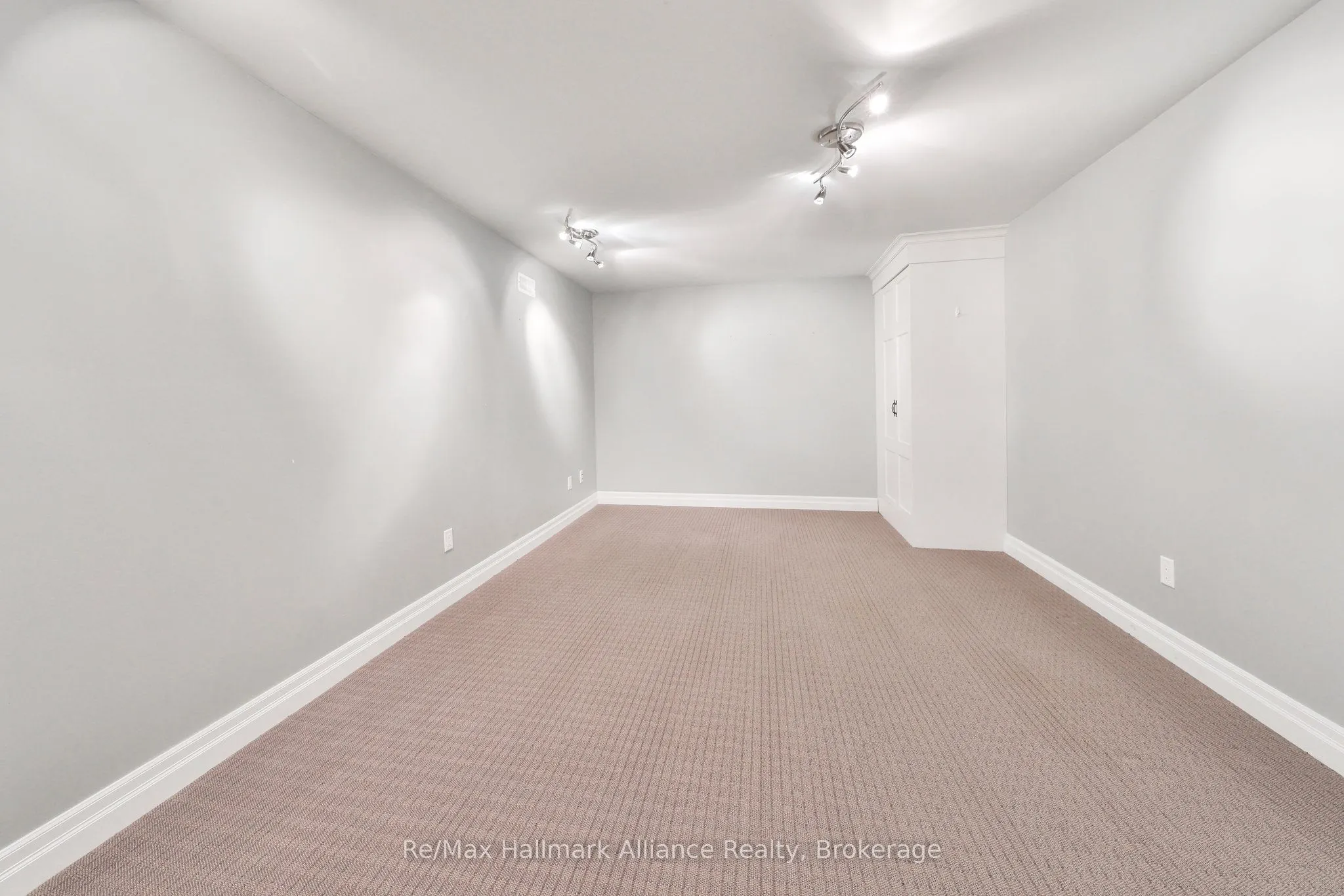 1207 Linbrook Road