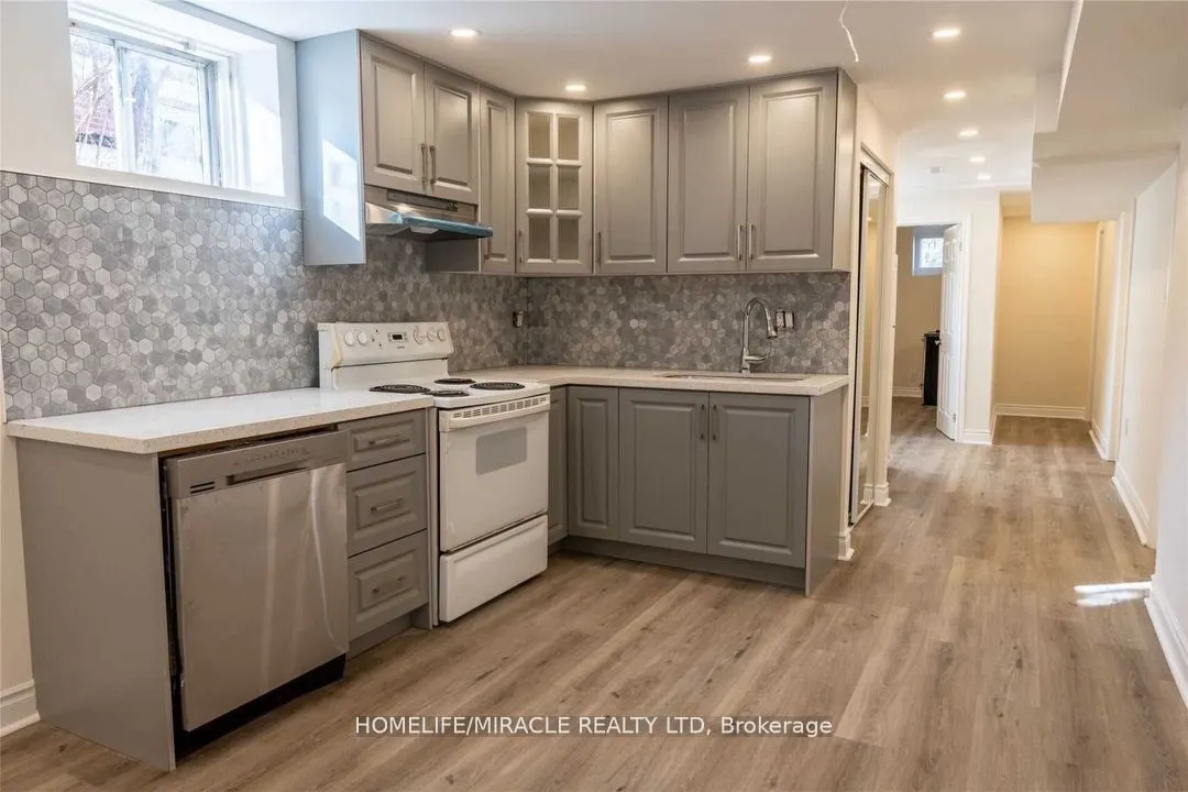 3361 The Credit Woodlands