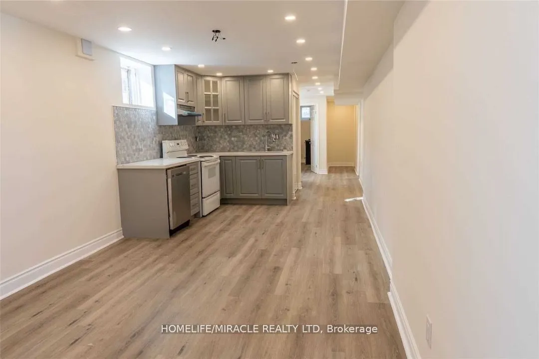 3361 The Credit Woodlands