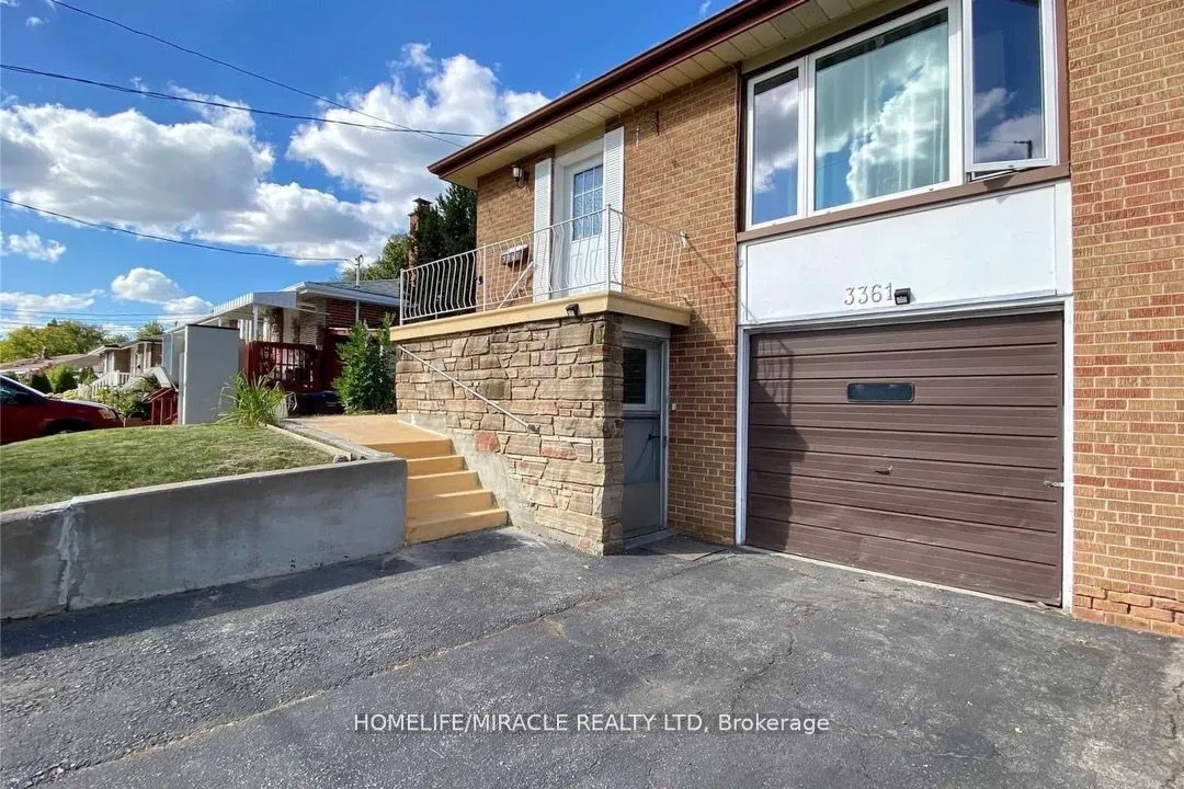 3361 The Credit Woodlands