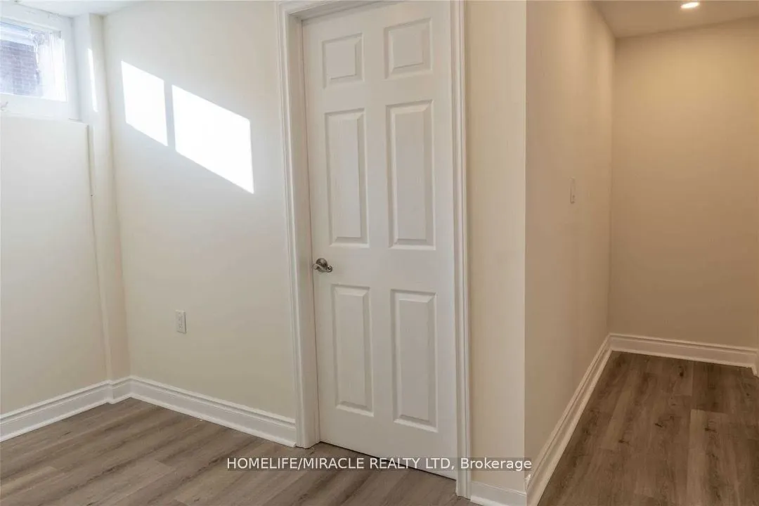 3361 The Credit Woodlands
