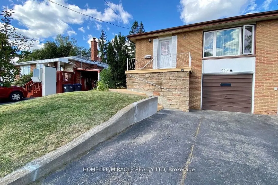 3361 The Credit Woodlands