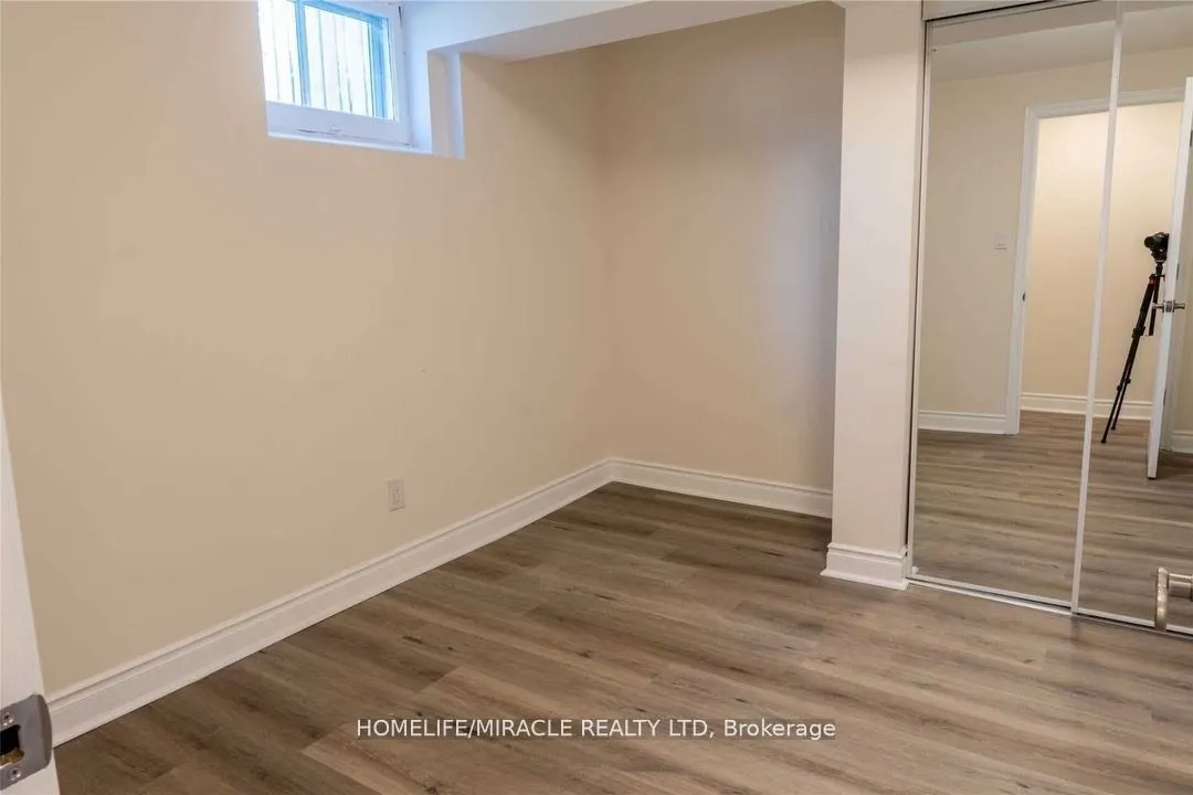 3361 The Credit Woodlands