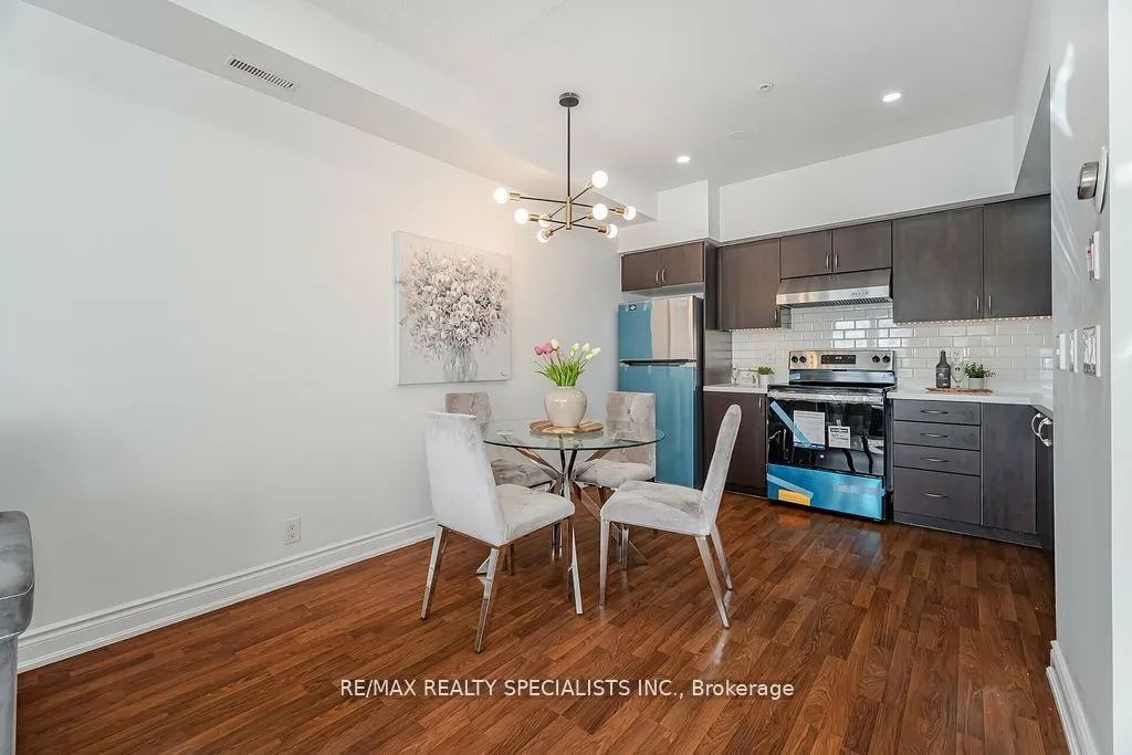 5 Richgrove Drive, #212