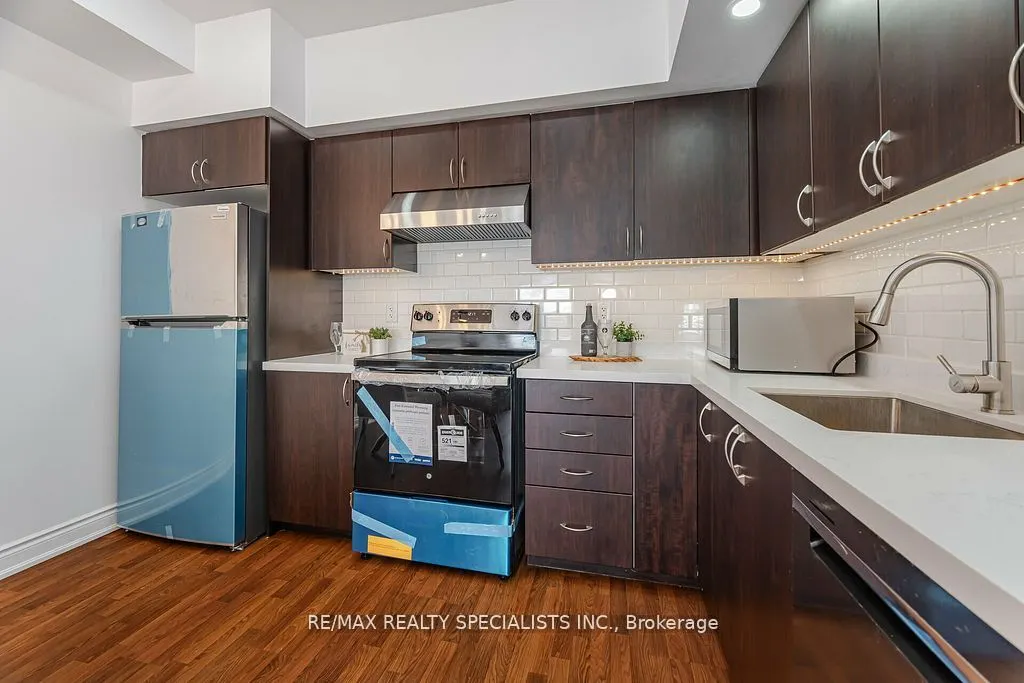 5 Richgrove Drive, #212