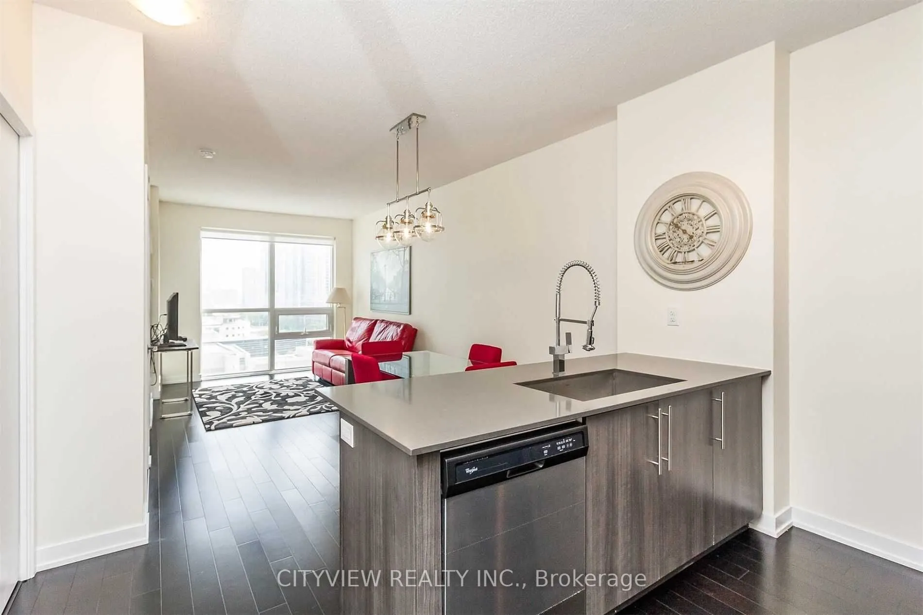 510 Curran Place #808