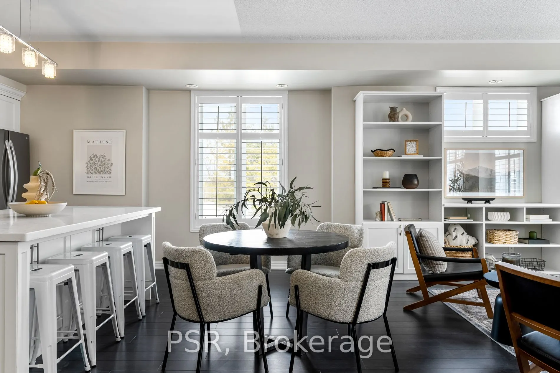 40 Carnation Avenue, #117