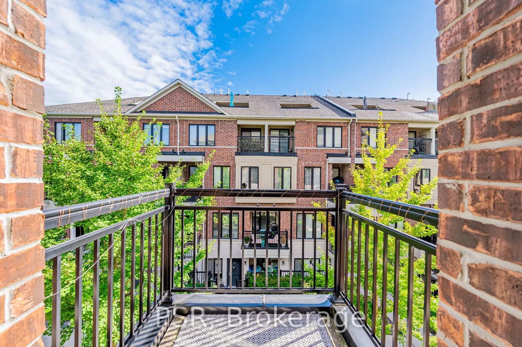 40 Carnation Avenue, #117