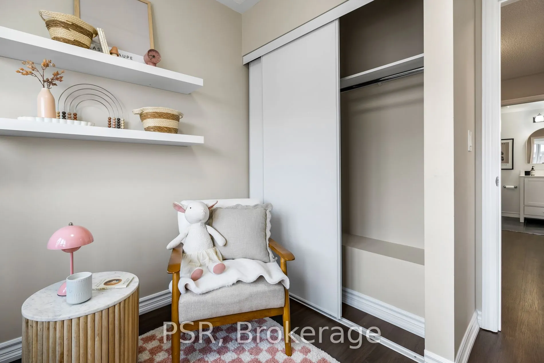 40 Carnation Avenue, #117