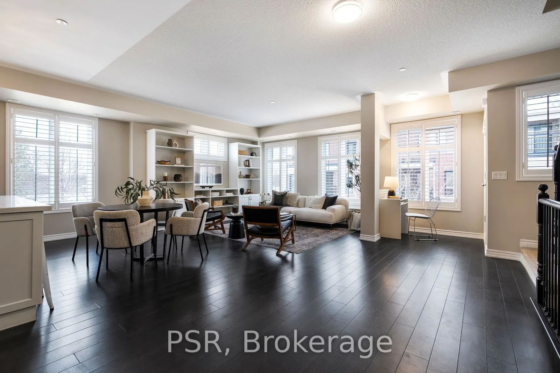 40 Carnation Avenue, #117