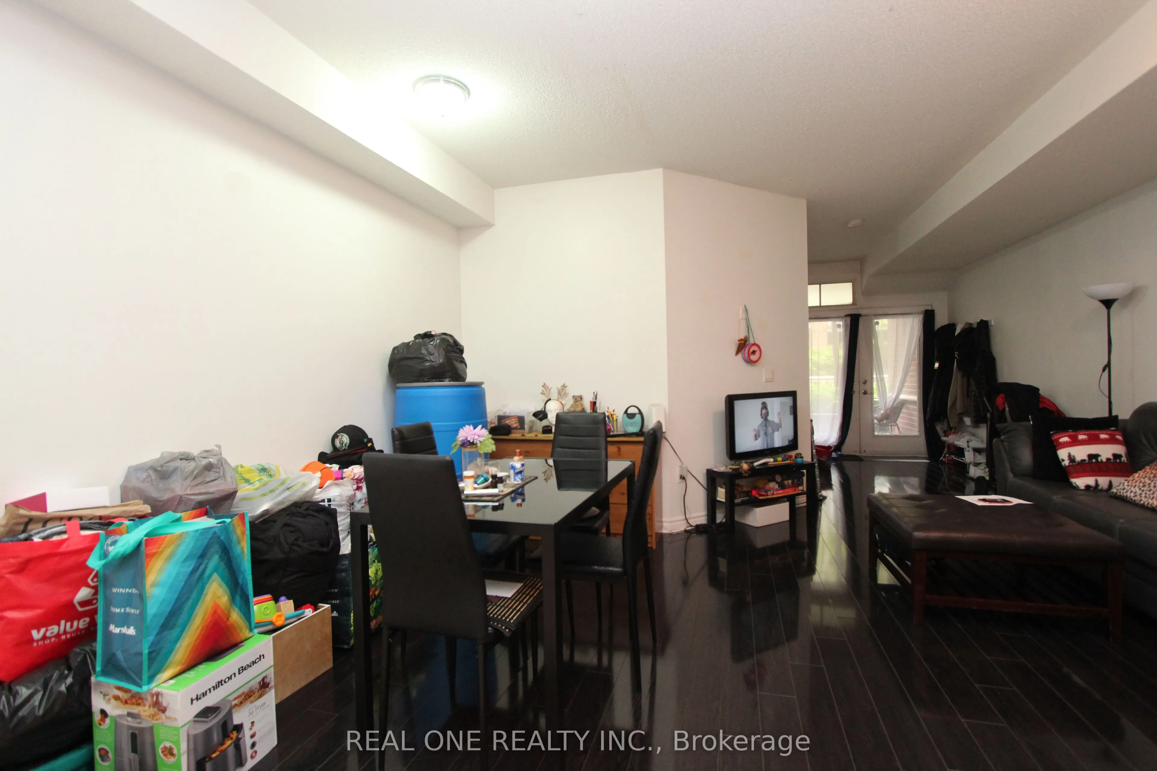 38 Gibson Avenue, #11