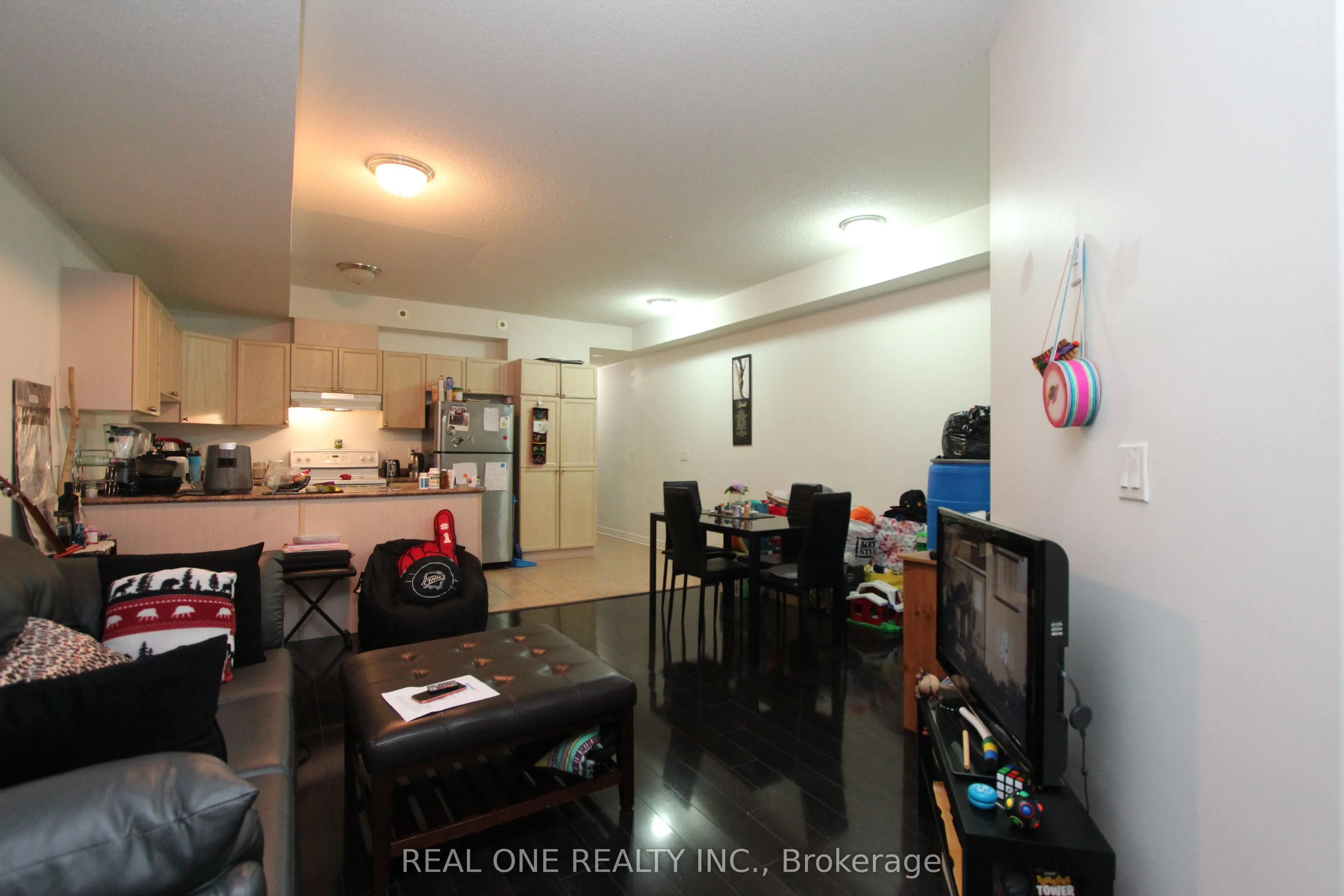 38 Gibson Avenue, #11