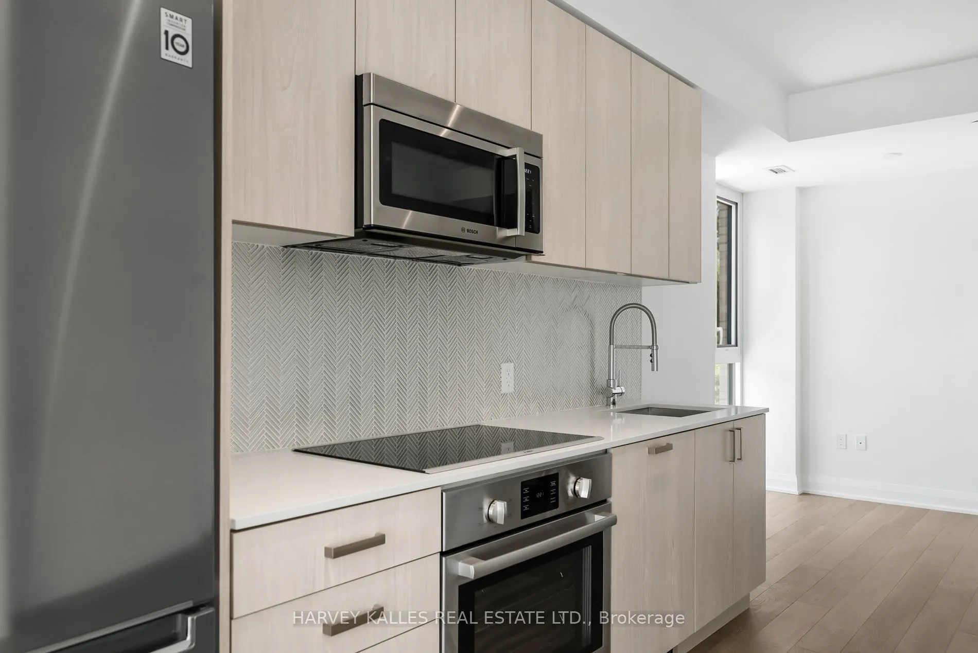 293 The Kingsway, #305