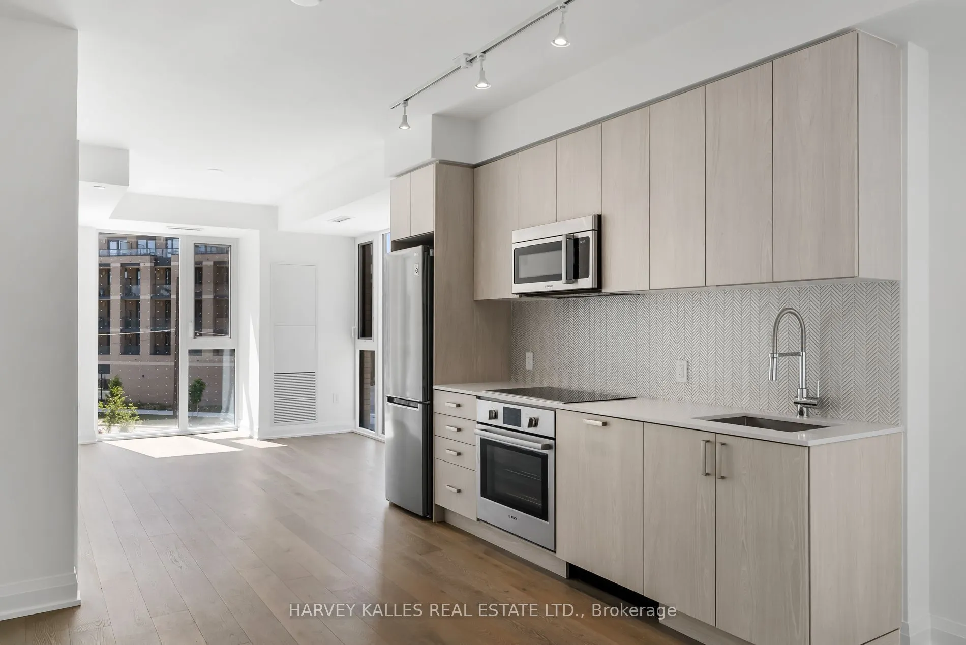 293 The Kingsway, #305