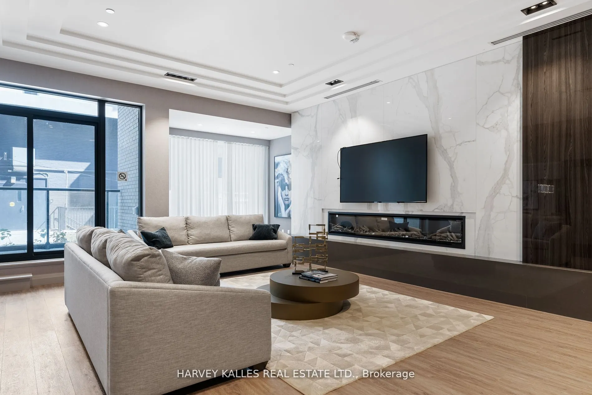 293 The Kingsway, #620