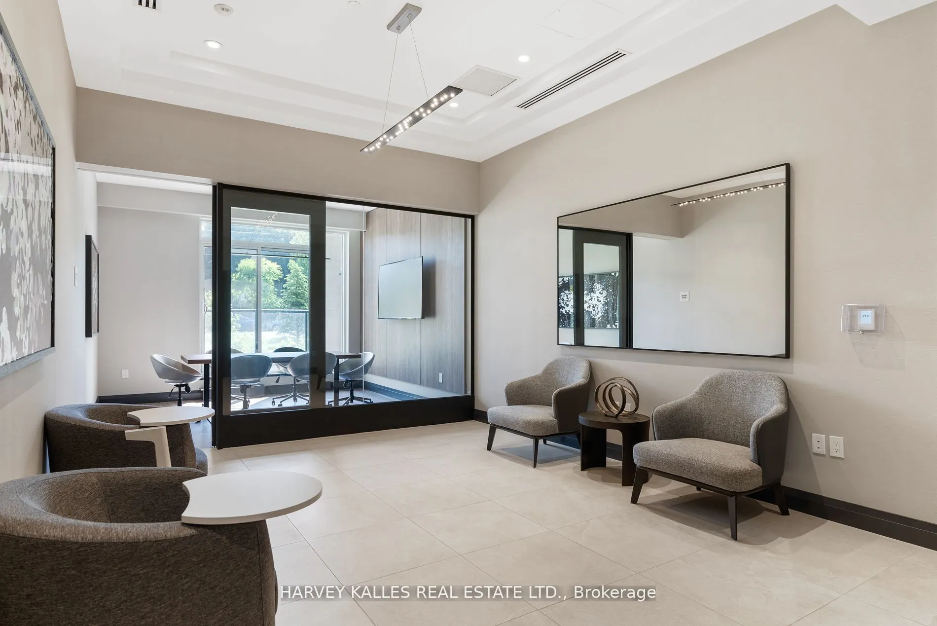 293 The Kingsway, #519