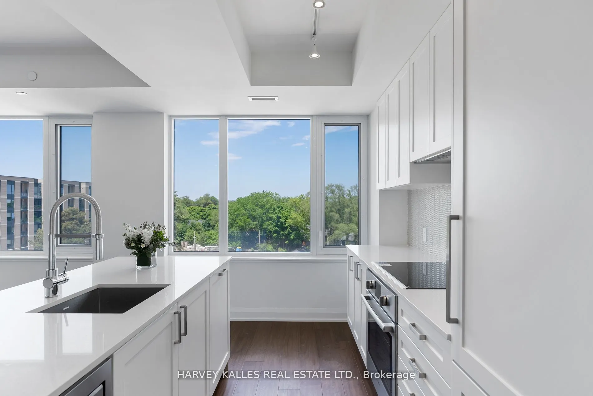 293 The Kingsway, #519