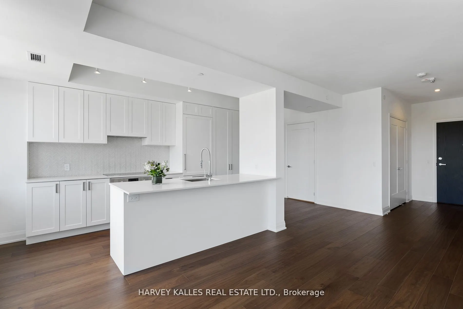 293 The Kingsway, #519