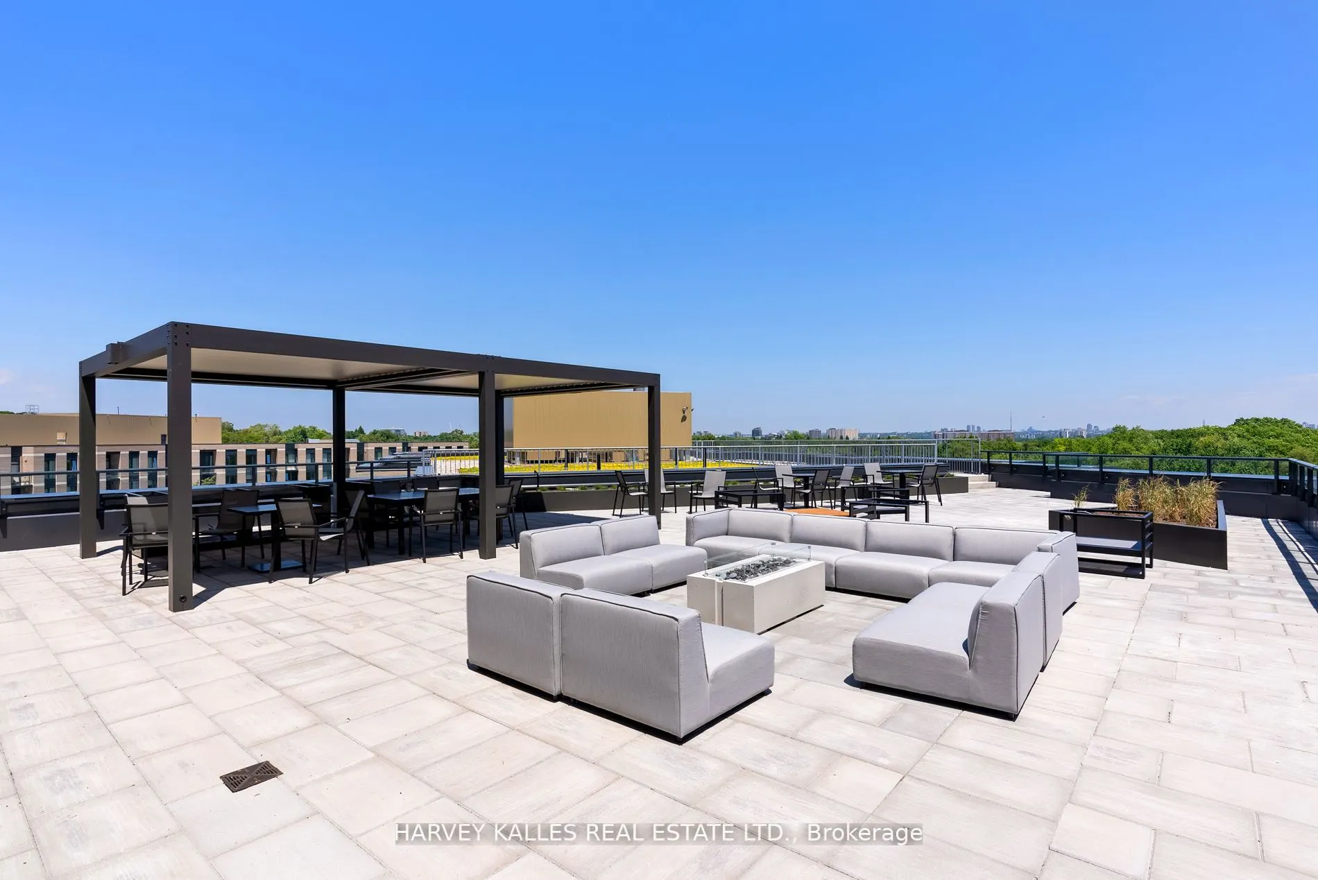 293 The Kingsway, #707