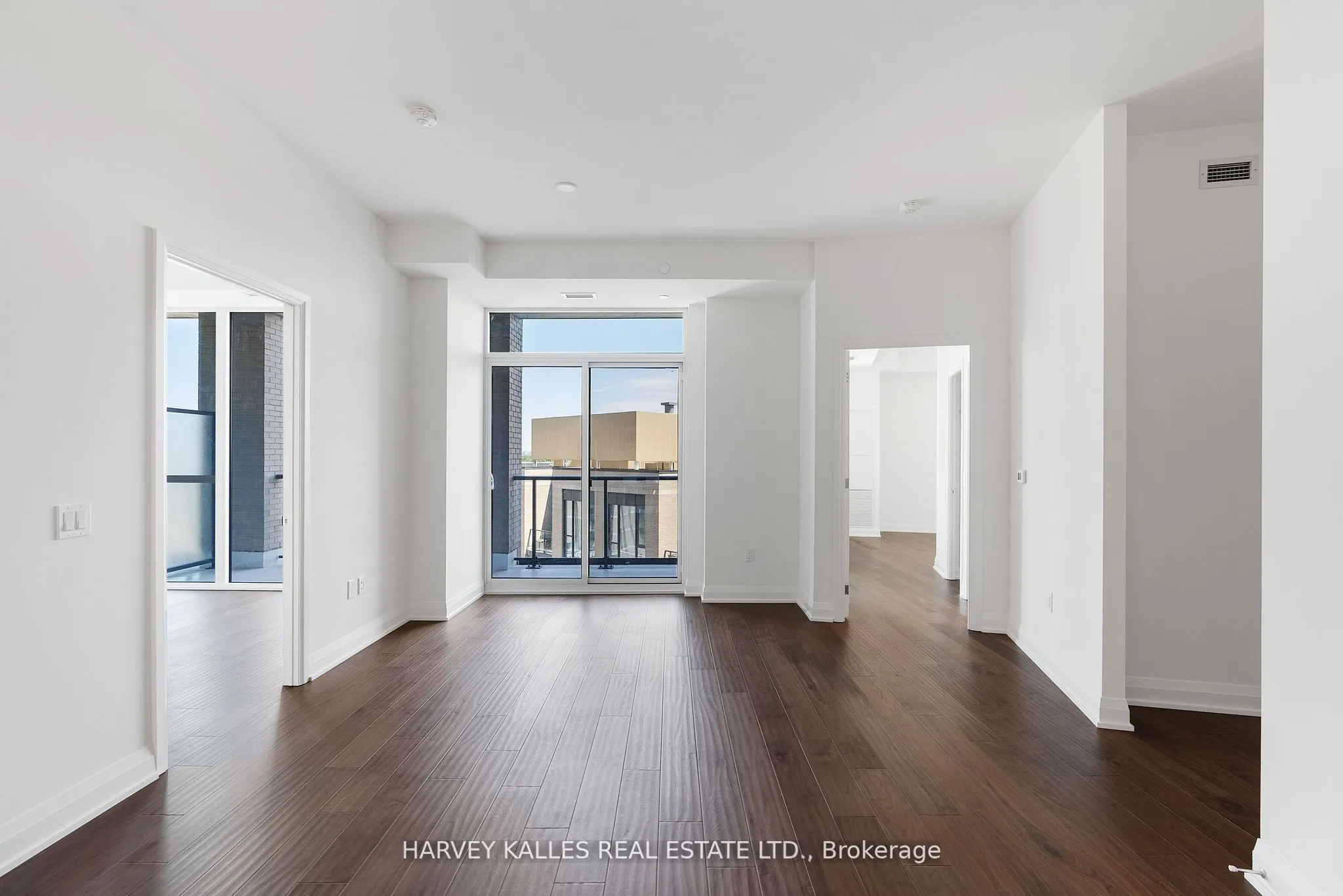 293 The Kingsway, #707