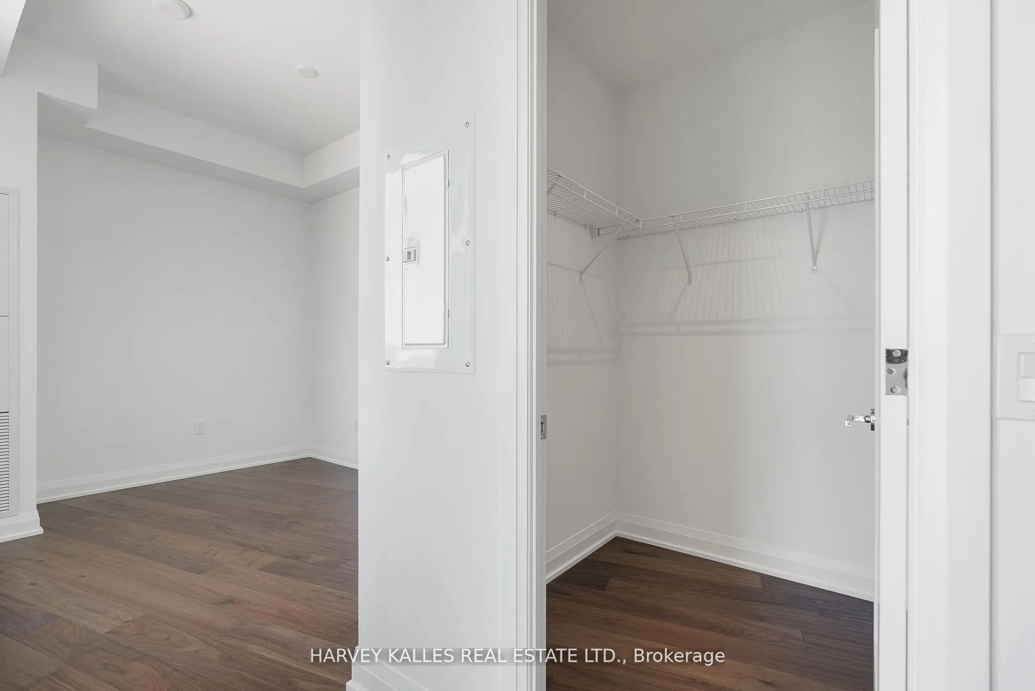 293 The Kingsway, #707