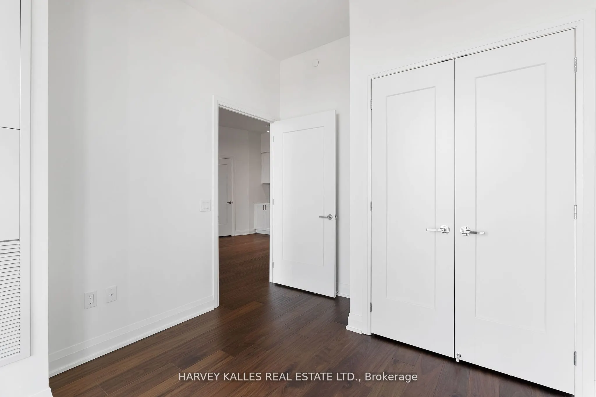 293 The Kingsway, #707