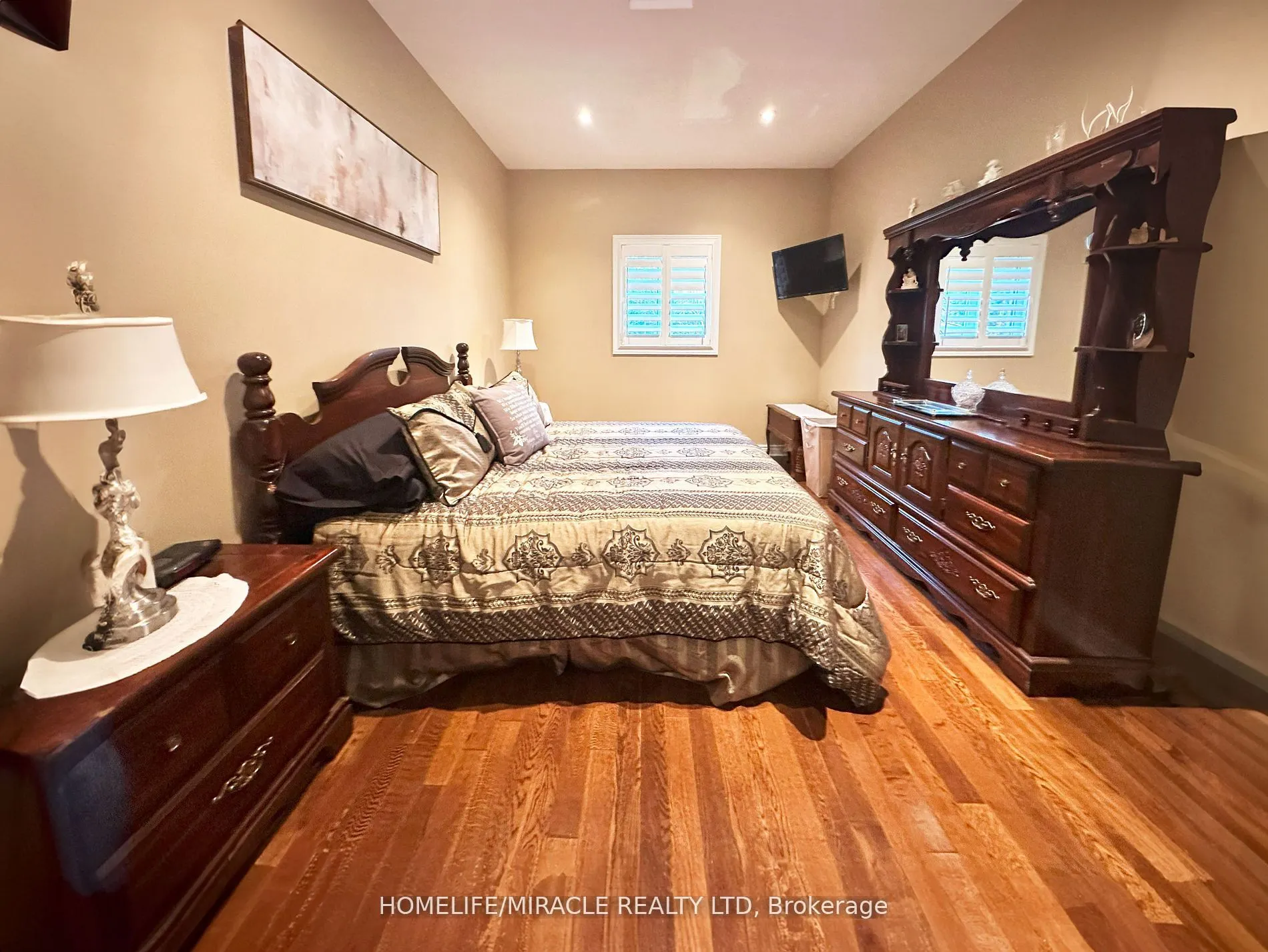 15 Rolling Meadow Drive