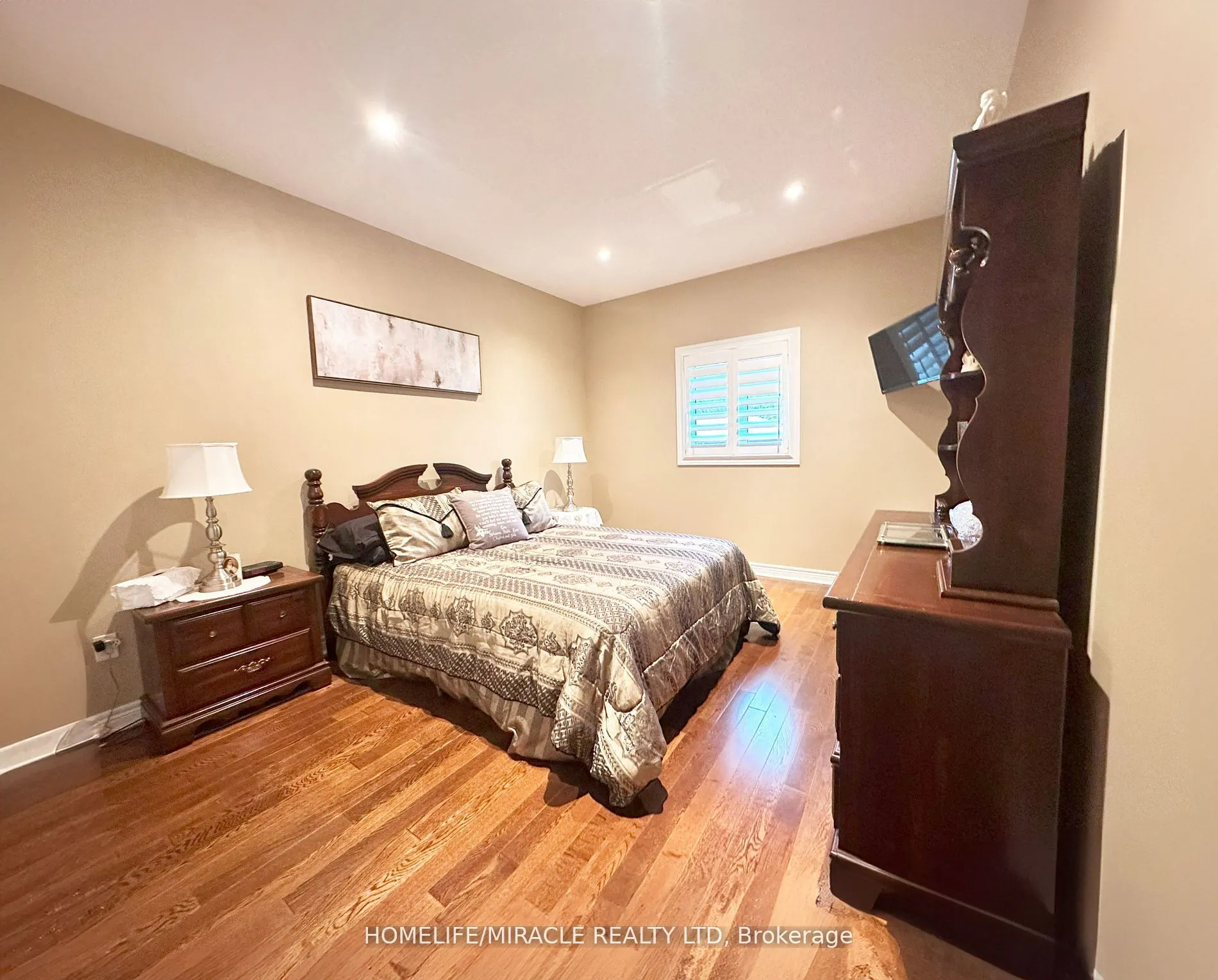15 Rolling Meadow Drive