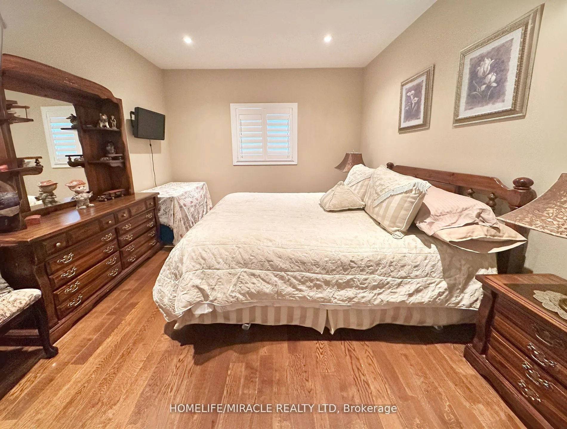 15 Rolling Meadow Drive