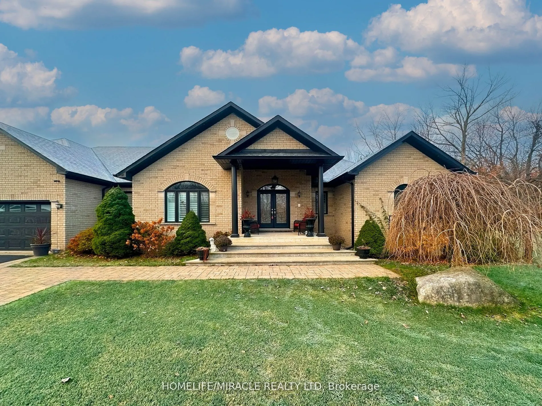15 Rolling Meadow Drive