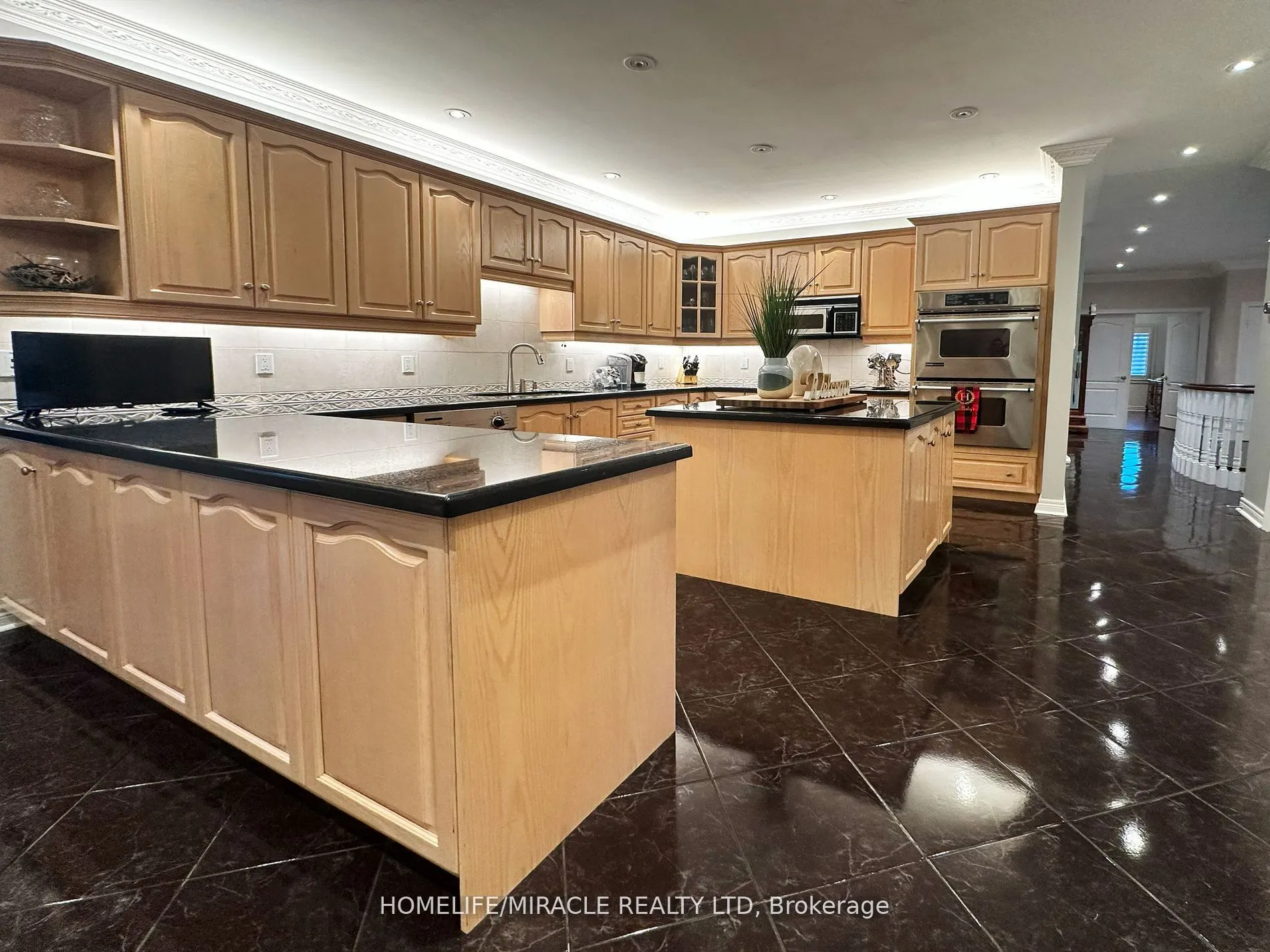 15 Rolling Meadow Drive