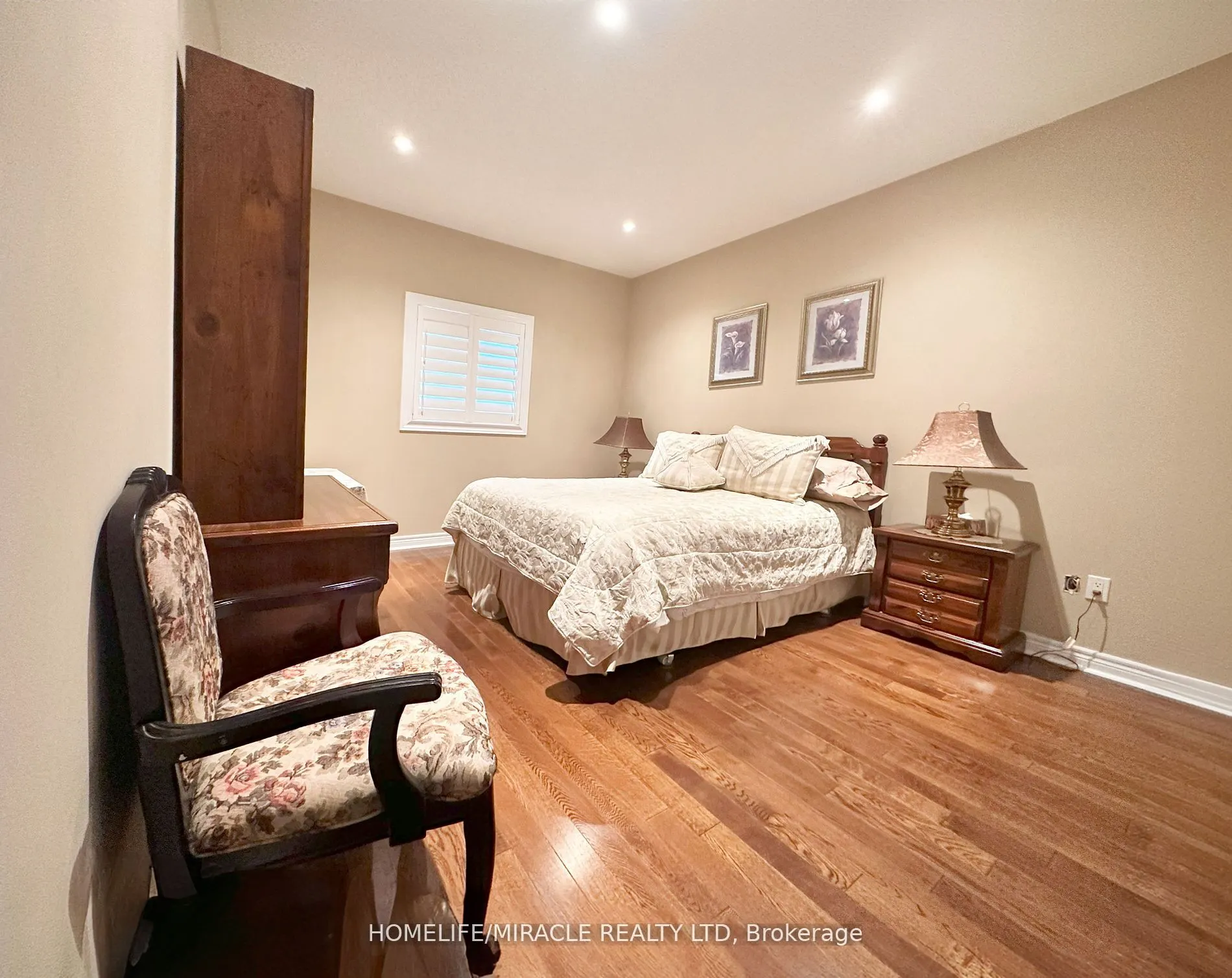 15 Rolling Meadow Drive
