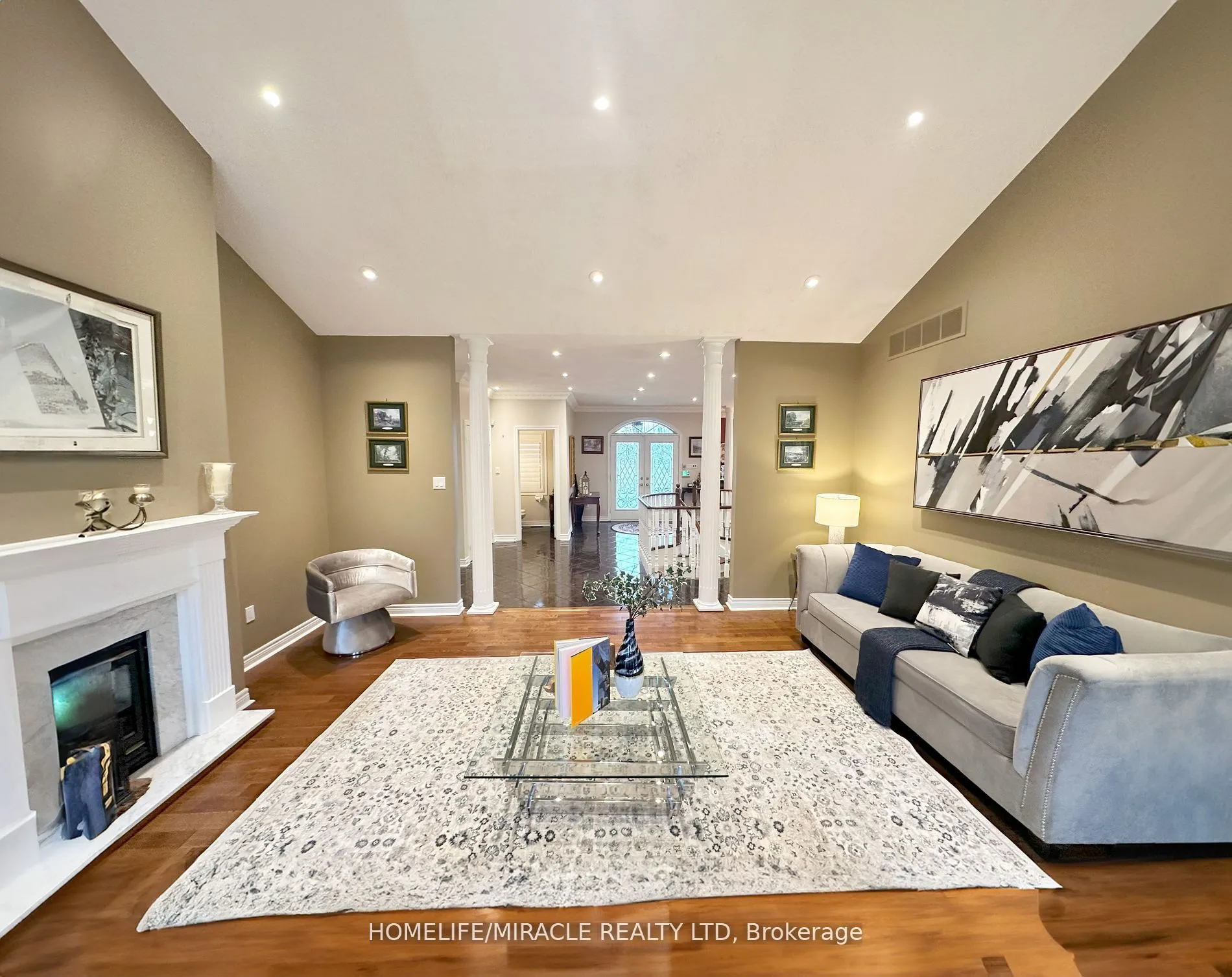 15 Rolling Meadow Drive