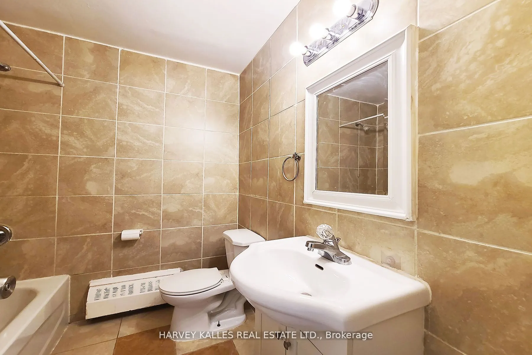 80 Blackfriar Avenue, #114