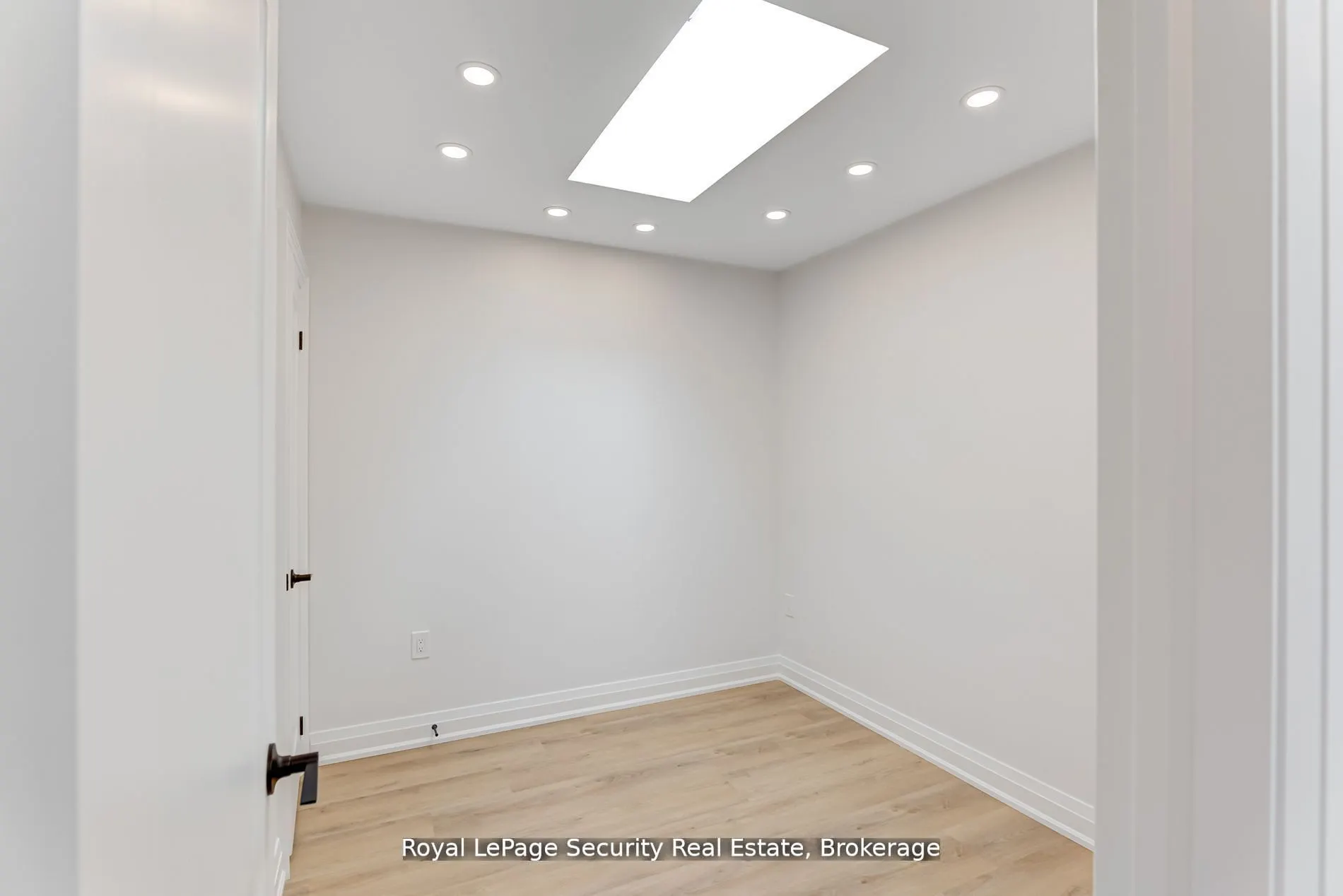 706 Gladstone Avenue, #Lane