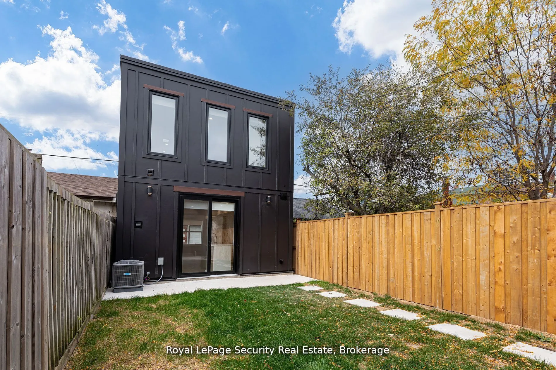 706 Gladstone Avenue, #Lane