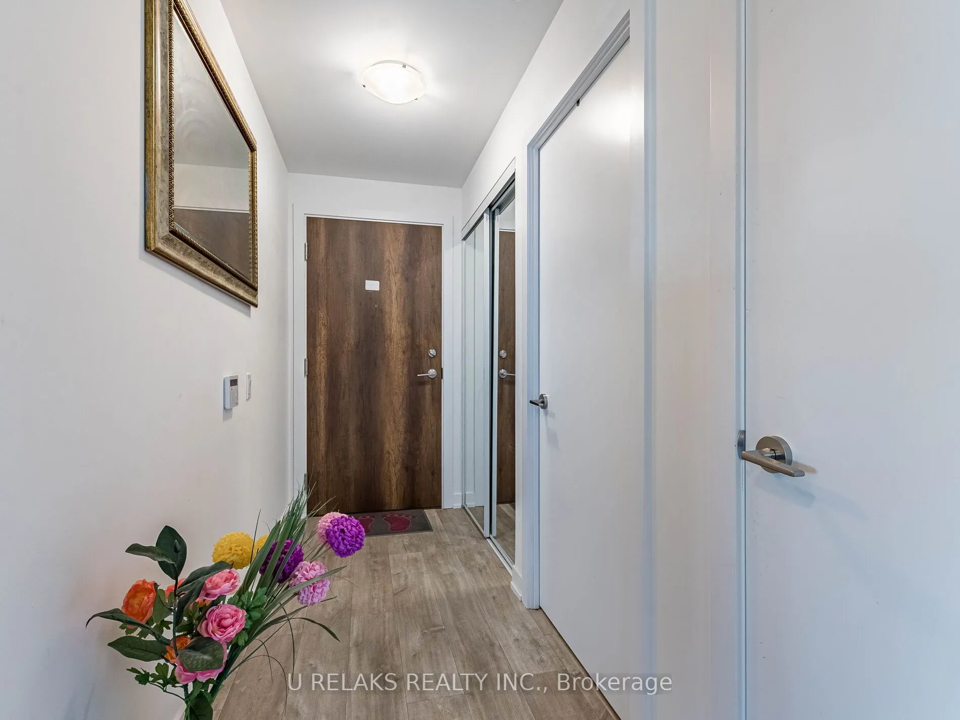 251 Manitoba Street, #715