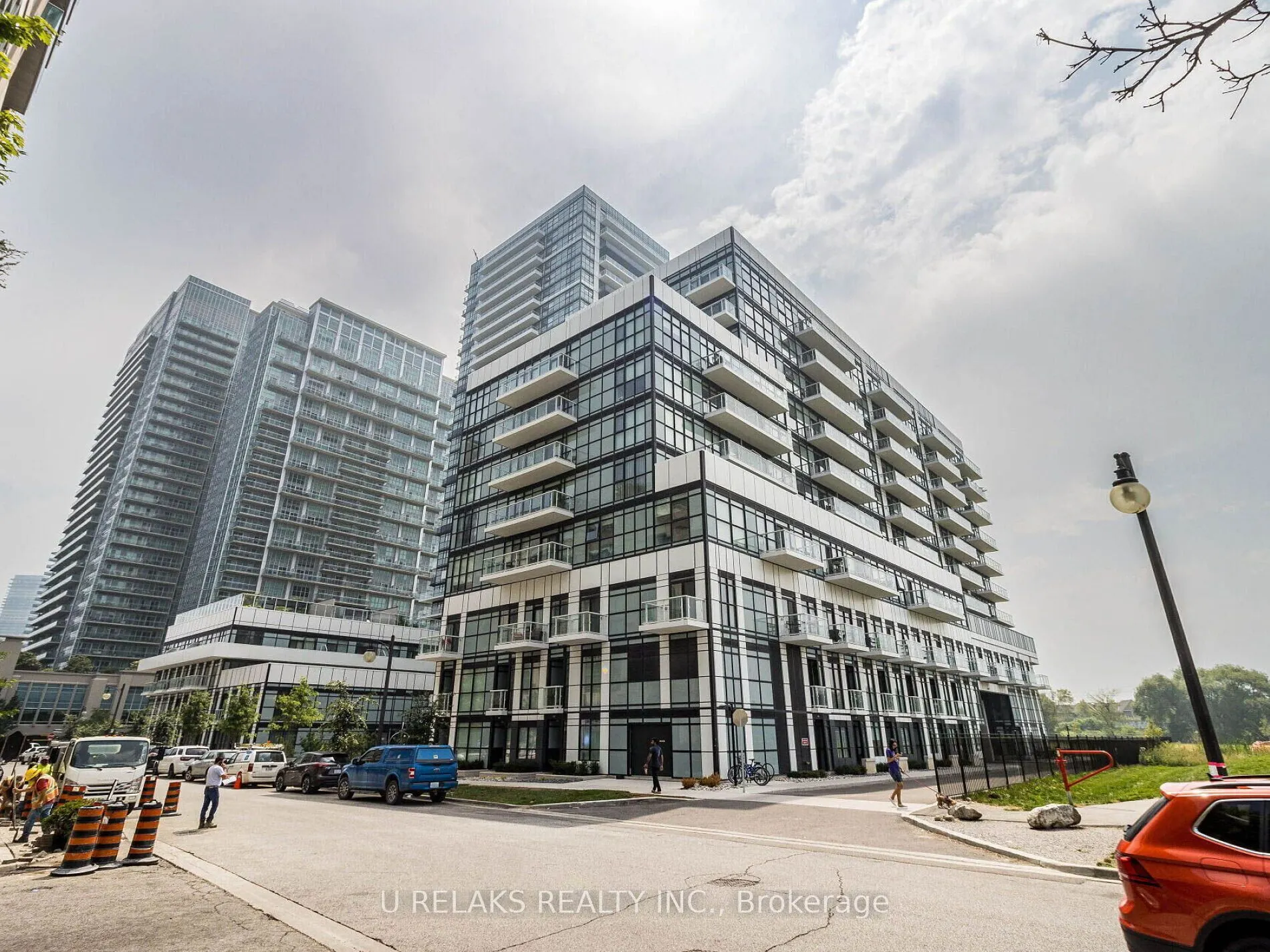 251 Manitoba Street, #715
