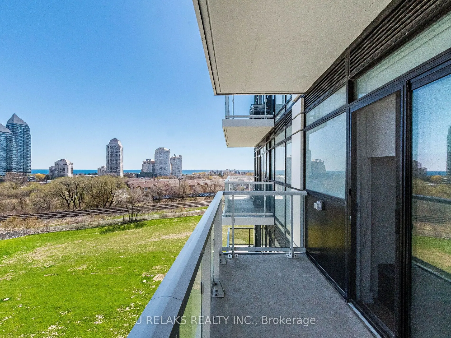 251 Manitoba Street, #715