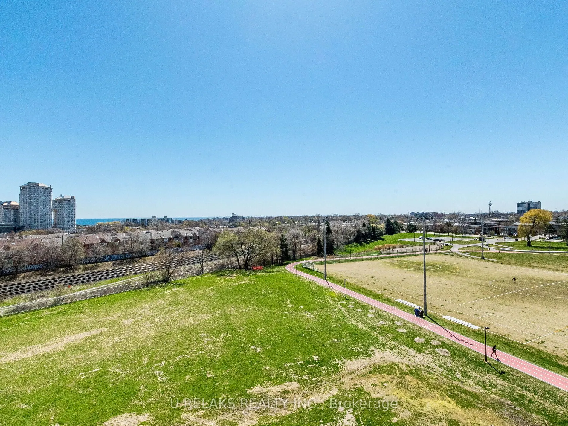 251 Manitoba Street, #715