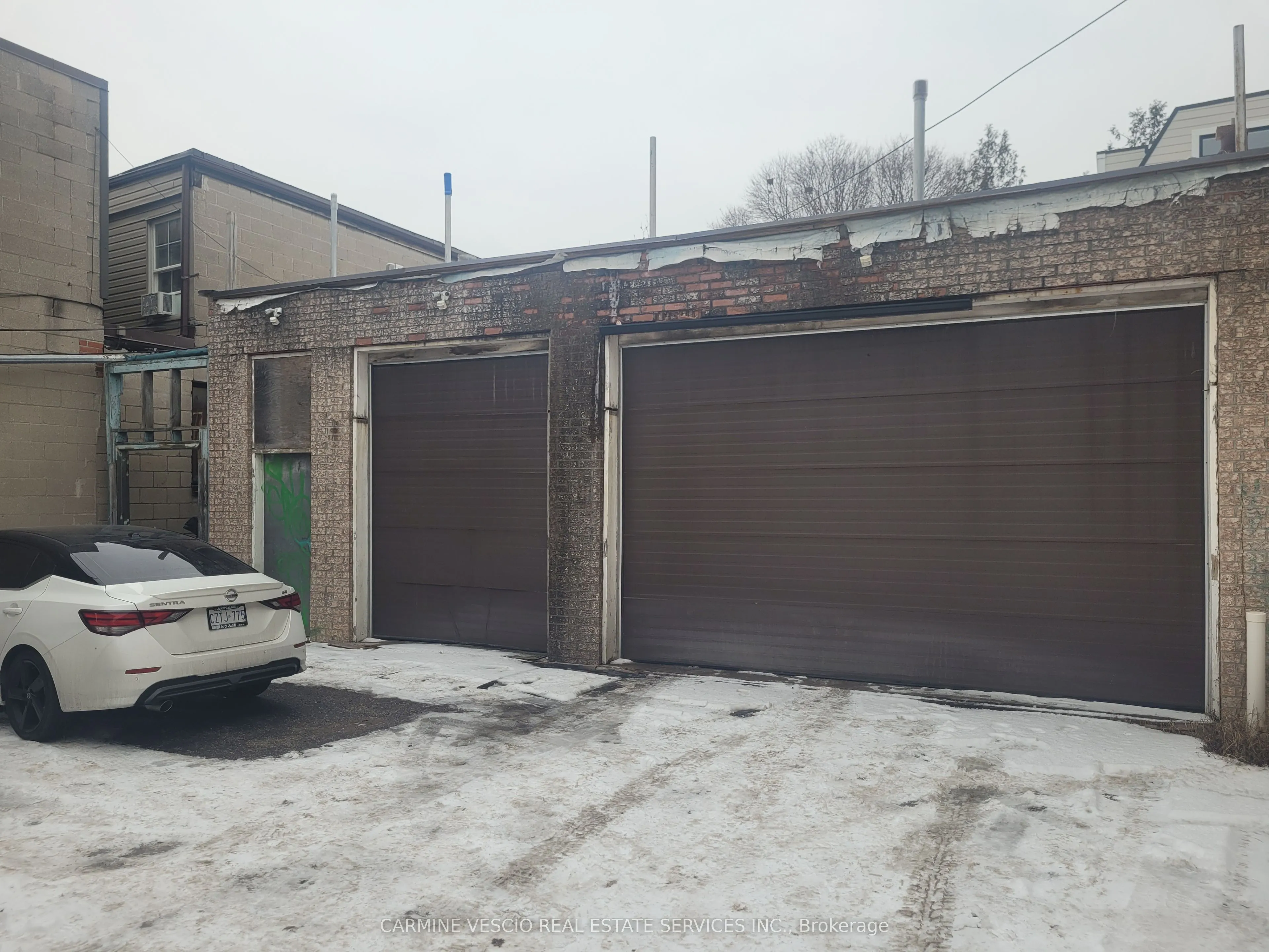 2497 Dufferin Street
