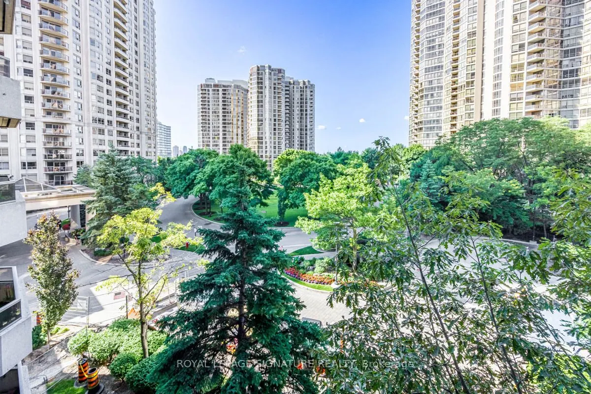 35 Kingsbridge Garden Circle, #413